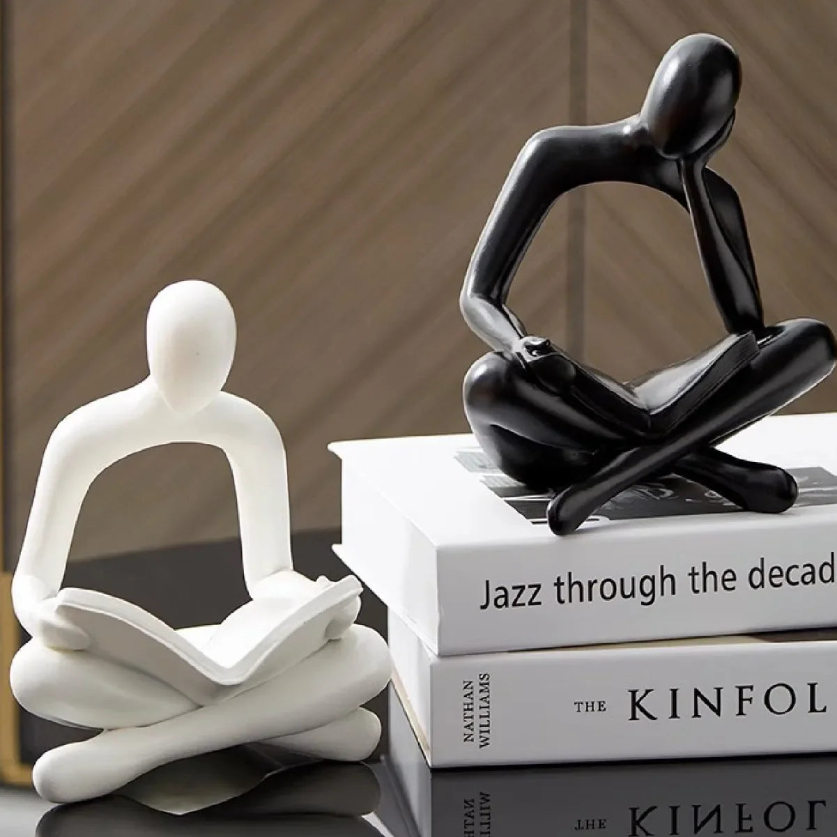 Modern Abstract Bookend – Creative Decor for Bookshelves & Cabinets