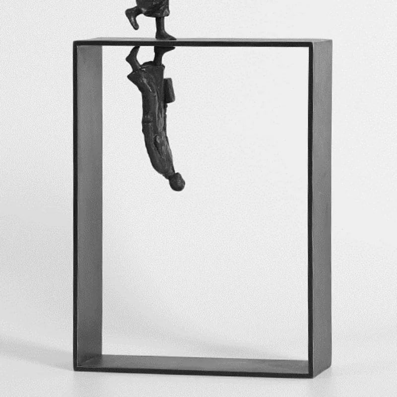 Minimalist Metal Figurines – Abstract Reflection Sculptures for Home Decor